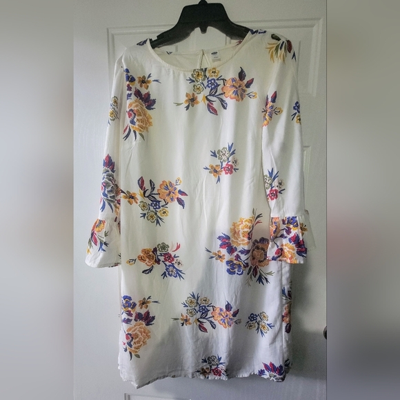 Old Navy White Sheath Dress with Bell Sleeves - Picture 1 of 5